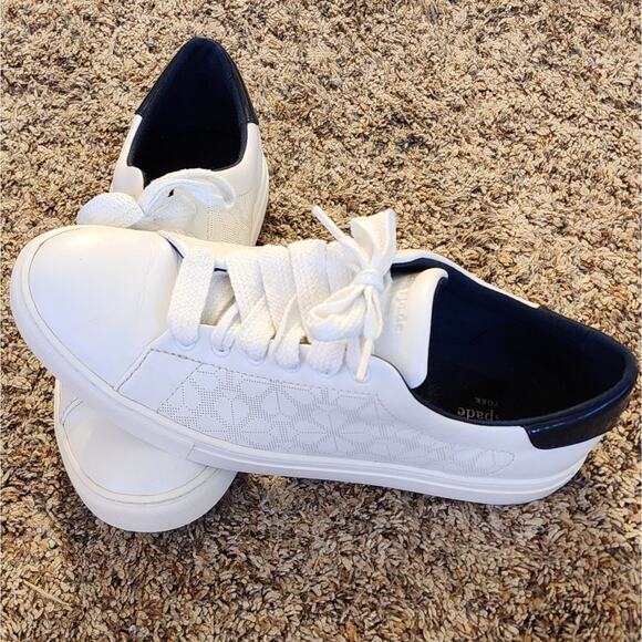 EUC Kate Spade Audrey White Leather Perforated Spade Sneakers Sz 9 - Picture 3 of 11